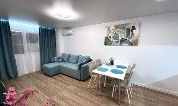 Revente - Apartment -
Torrevieja - Estacion De Autobuses