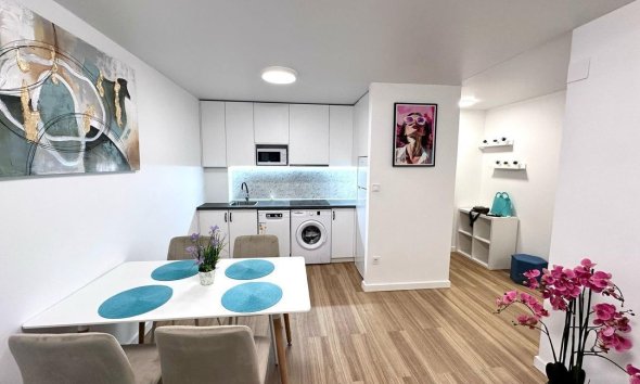 Revente - Apartment -
Torrevieja - Estacion De Autobuses