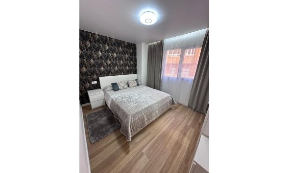 Revente - Apartment -
Torrevieja - Estacion De Autobuses