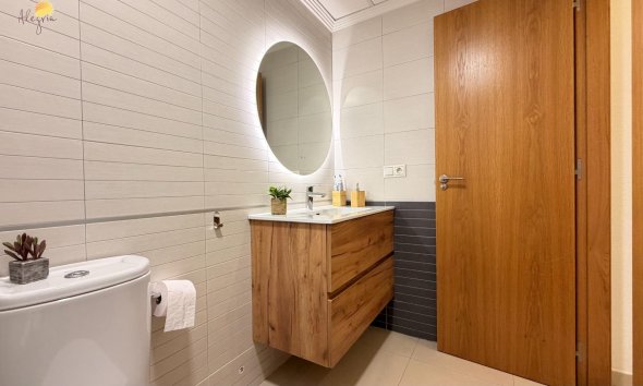 Revente - Apartment -
Torrevieja - Parque de las Naciones