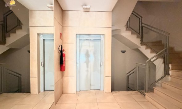 Revente - Apartment -
Torrevieja - Parque de las Naciones