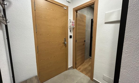 Revente - Apartment -
Torrevieja - Estacion De Autobuses