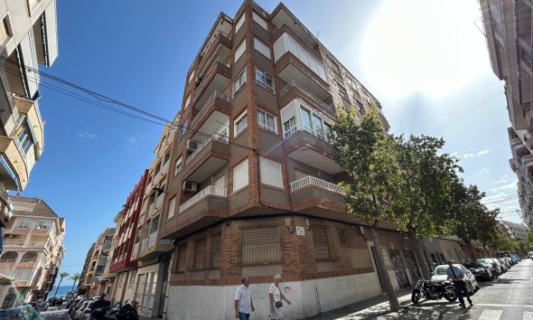 Revente - Apartment -
Torrevieja - Estacion De Autobuses