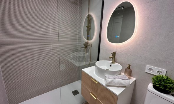 Revente - Apartment -
Torrevieja - Habaneras