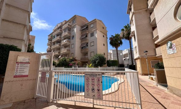 Revente - Apartment -
Torrevieja - Habaneras