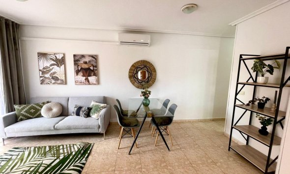 Reventa - Apartment -
Torrevieja - Centro