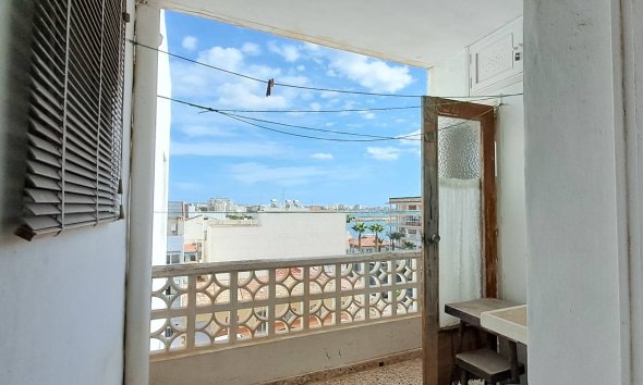 Revente - Attique -
Torrevieja - Playa De Los Naufragos