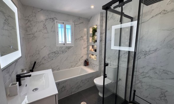 Revente - Town House -
Campoamor - Costa Blanca