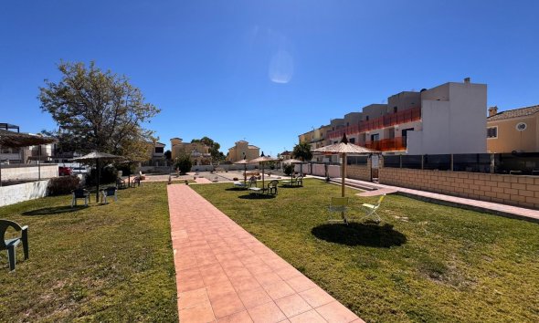 Revente - Town House -
Campoamor - Costa Blanca