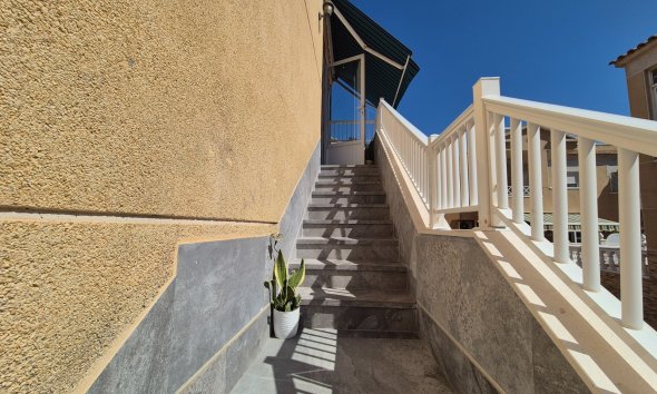 Resale - Bungalow -
Torrevieja - Costa Blanca