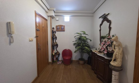 Revente - Apartment -
Torrevieja - Acequion