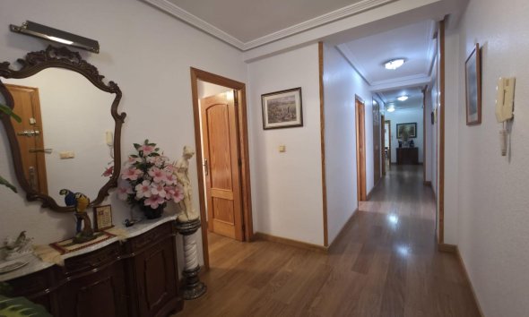 Revente - Apartment -
Torrevieja - Acequion