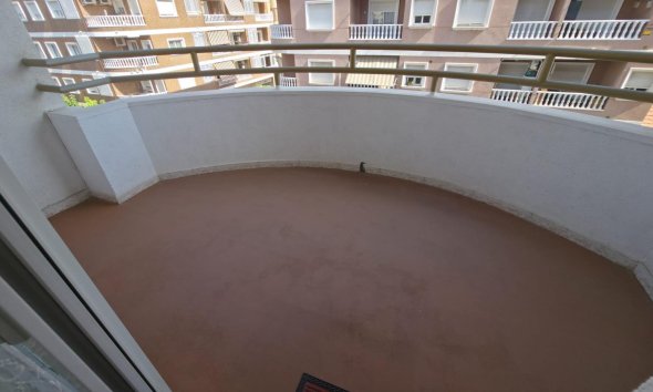 Revente - Apartment -
Torrevieja - Acequion