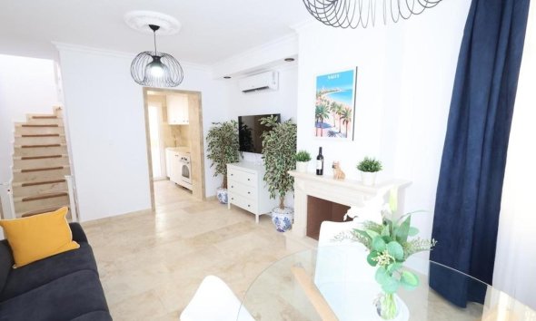 Revente - Villa -
Villamartin - Costa Blanca