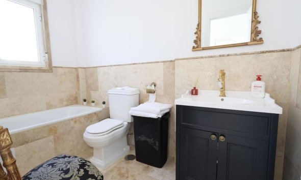 Revente - Villa -
Villamartin - Costa Blanca