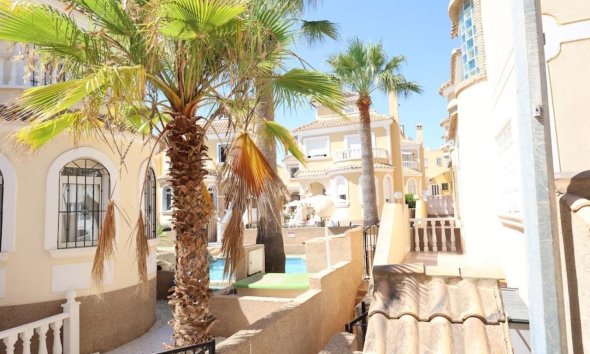Revente - Villa -
Villamartin - Costa Blanca