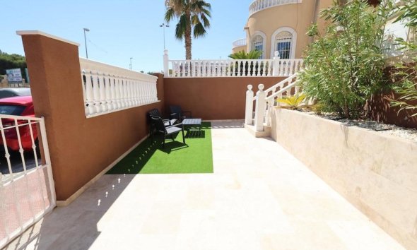 Revente - Villa -
Villamartin - Costa Blanca