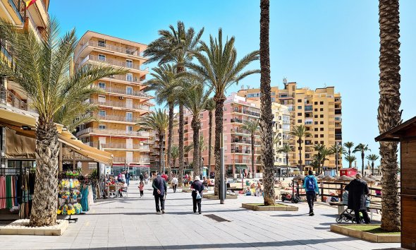 Revente - Attique -
Torrevieja - Costa Blanca