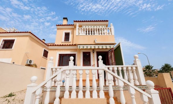 Revente - Villa -
Villamartin - Costa Blanca