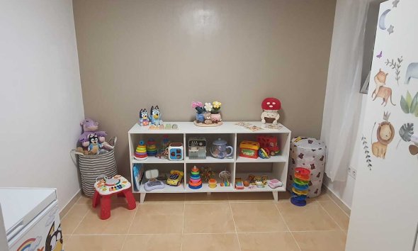 Revente - Villa -
Villamartin - Costa Blanca