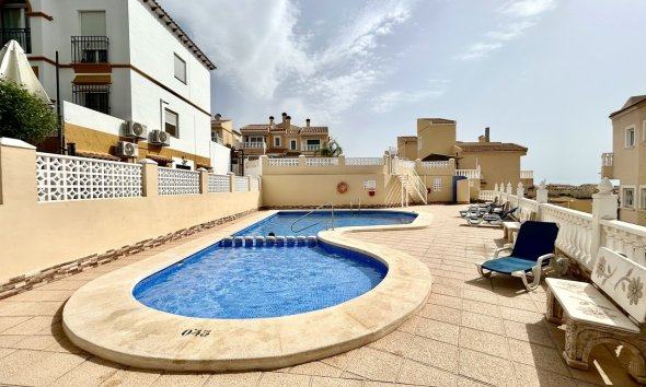 Revente - Villa -
Villamartin - Costa Blanca