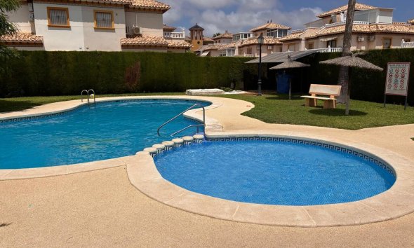Revente - Semi Detached -
Lomas de Caboroig - Costa Blanca