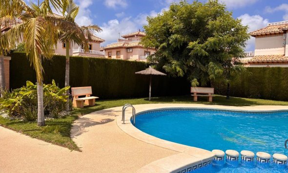 Revente - Semi Detached -
Lomas de Caboroig - Costa Blanca