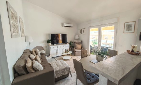 Revente - Attique -
Villamartin - Costa Blanca