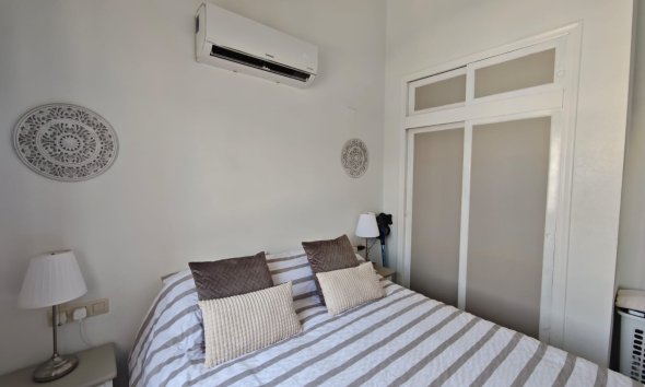Revente - Attique -
Villamartin - Costa Blanca