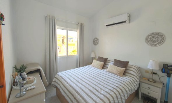 Revente - Attique -
Villamartin - Costa Blanca