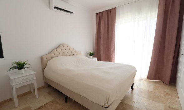 Revente - Villa -
Orihuela Costa - Costa Blanca