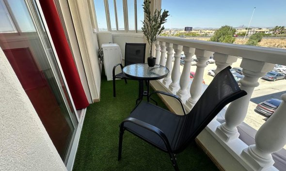 Revente - Apartment -
Torrevieja - Centro