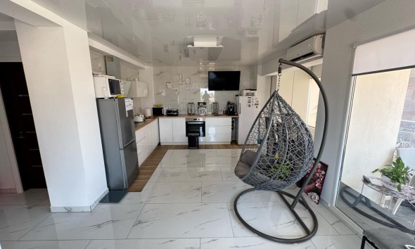 Revente - Apartment -
Torrevieja - Zona Los Frutales