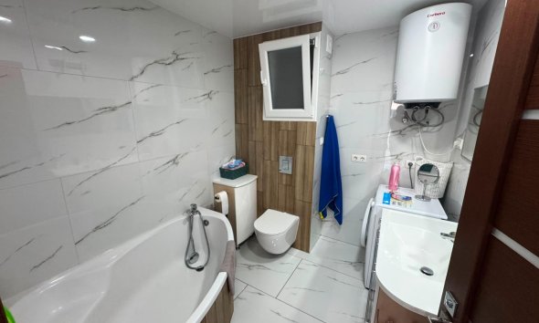 Revente - Apartment -
Torrevieja - Zona Los Frutales