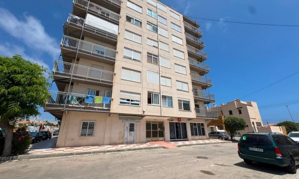 Revente - Apartment -
Torrevieja - Zona Los Frutales