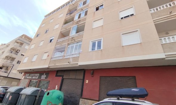 Revente - Apartment -
Torrevieja - Habaneras
