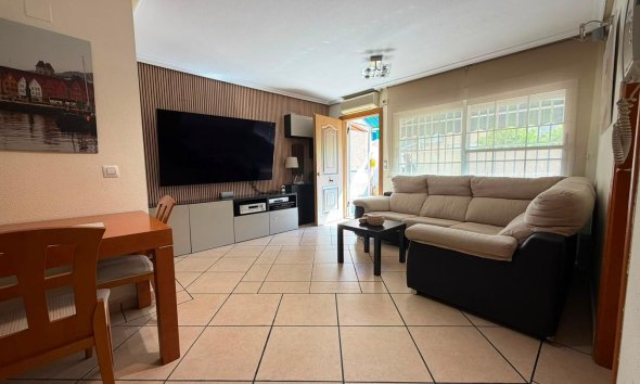 Revente - Quad House -
Torrevieja - Carrefour