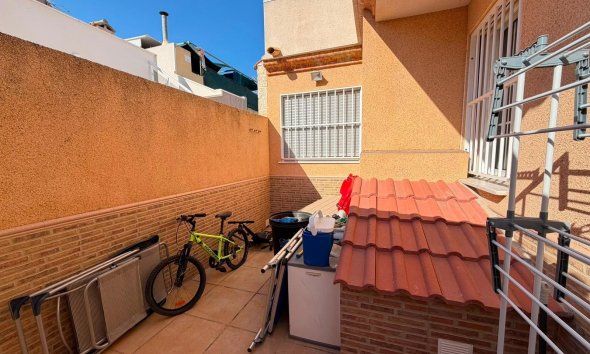 Revente - Quad House -
Torrevieja - Carrefour