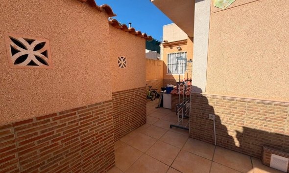 Revente - Quad House -
Torrevieja - Carrefour