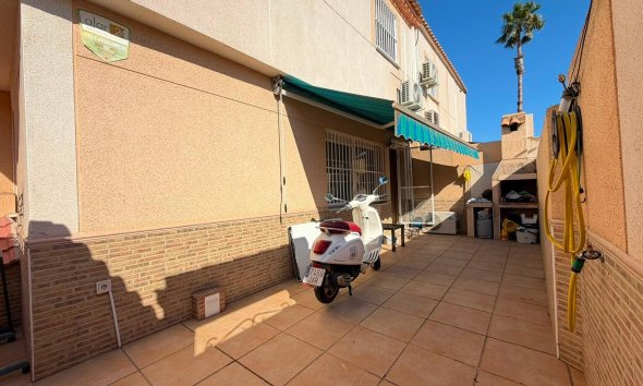 Revente - Quad House -
Torrevieja - Carrefour