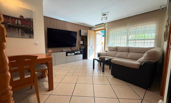 Revente - Quad House -
Torrevieja - Carrefour