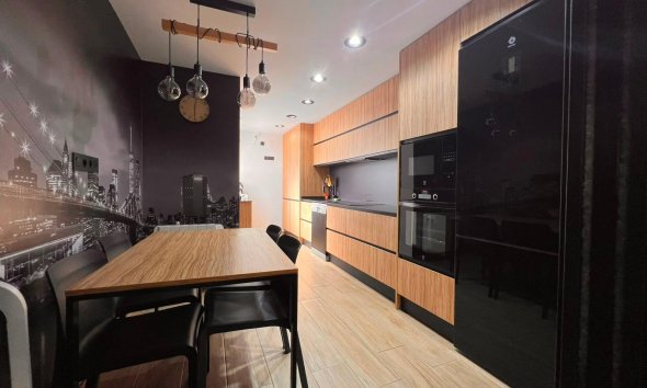 Revente - Quad House -
Torrevieja - Carrefour