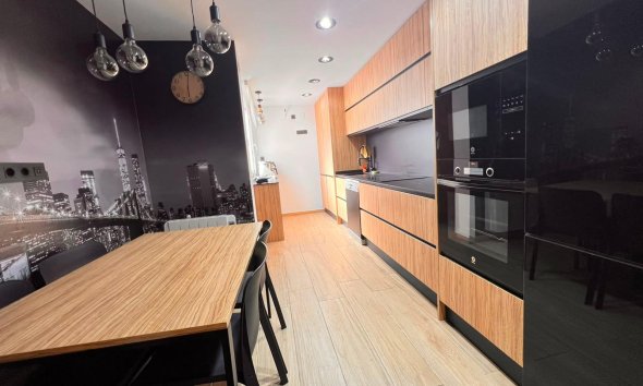 Revente - Quad House -
Torrevieja - Carrefour