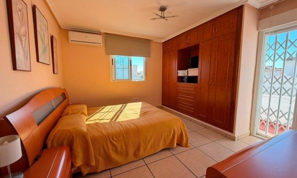 Revente - Quad House -
Torrevieja - Carrefour