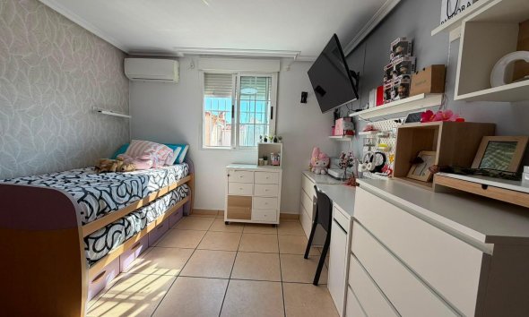 Revente - Quad House -
Torrevieja - Carrefour