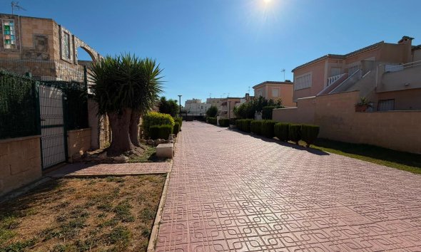 Revente - Quad House -
Torrevieja - Carrefour