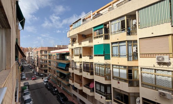 Revente - Apartment -
Torrevieja - Playa del Cura