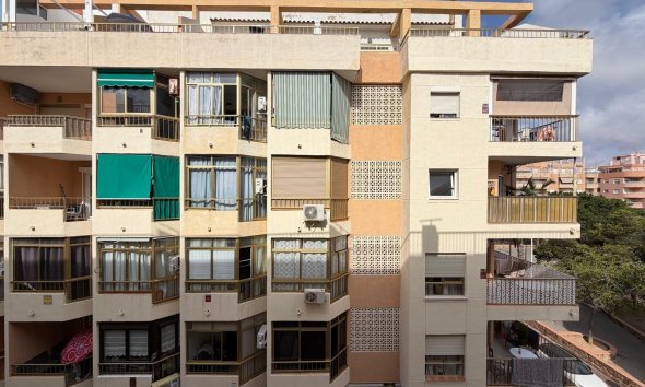 Revente - Apartment -
Torrevieja - Playa del Cura