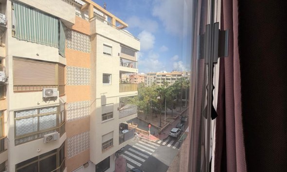Revente - Apartment -
Torrevieja - Playa del Cura