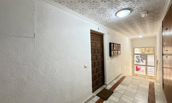 Revente - Apartment -
Torrevieja - Playa del Cura